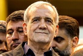 کیهان: دولت پزشکیان بخاطر استقامت در جنگ، دولتی پرافتخار است | محبوبیت پزشکیان بیشتر شده